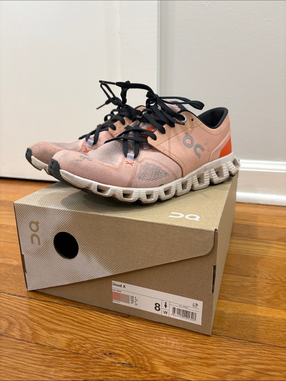 On Cloud X Running Shoes - Rose/Sand with Black Laces